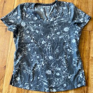 Scrub top